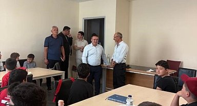 İl Müdürü Ramazan Demir, Bilecik Gençlik Merkezi'nde gençlerle bir araya geldi