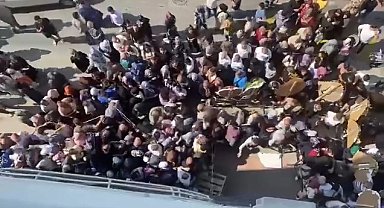 İndirim değil, eziyet kuyruğu