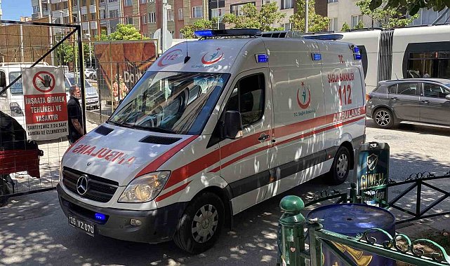 İnşaattan düşen işçi yaralandı