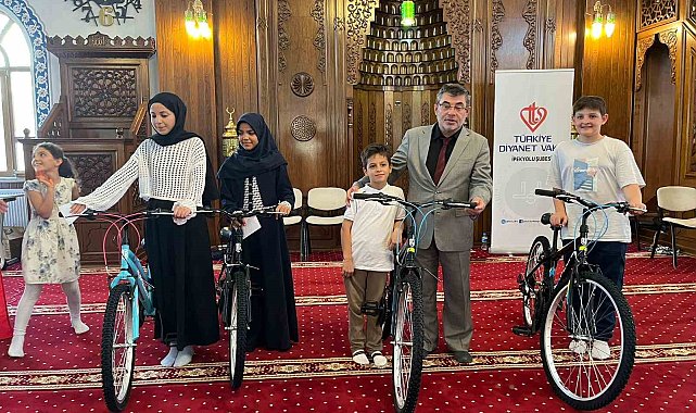 İpekyolu'nda yaz Kur'an kursları kapanış programı coşkusu