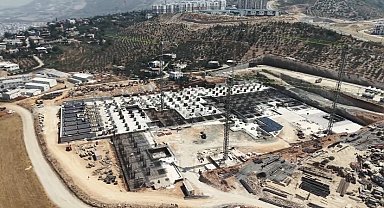 İskenderun'da sismik izolatör sistemli 600 yataklı devlet hastanenin inşası hızla sürüyor