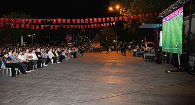 Isparta Belediyesi, Fenerbahçe maçı için dev ekran kurdu