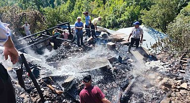 İspir Üzümbagı Köyü'nde korkutan yangın, 6 ev kullanılamaz hale geldi