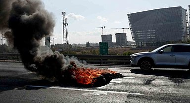 İsrail genelinde "ateşkes" protestosu: Otoyollar kapatıldı