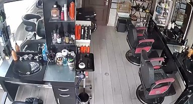 İstanbul'da deprem anı kamerada