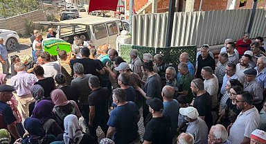 İstanbul'da evinde ölü bulunan üniversiteli genç kız Amasya'da defnedildi