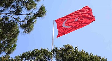 İstanbul'da kuvvetli rüzgar etkisini sürdürüyor