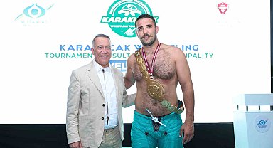 İstanbul'da Uluslararası Sultangazi Belediyesi Geleneksel Karakucak Güreşleri Turnuvası düzenlendi