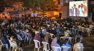 İzmir Bornova'da yaz akşamları gülümsetti