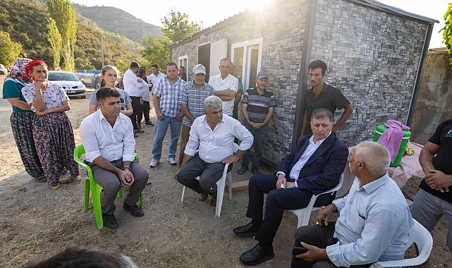 İzmir Büyükşehir'den evi yanan aileye yardım eli