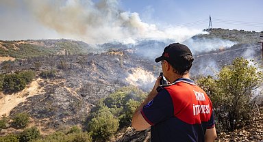 İzmir İtfaiyesi, Aliağa'daki yangına da müdahale ediyor
