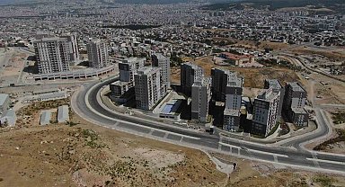 İzmir'de vatandaşlar konut alımı için 20 yaş üzeri dairelere yöneliyor