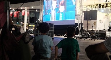 İzmit'te yıldızların altında 'Rafadan Tayfa' keyfi