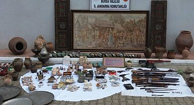 İznik'te jandarma tarihi eserler ele geçirdi