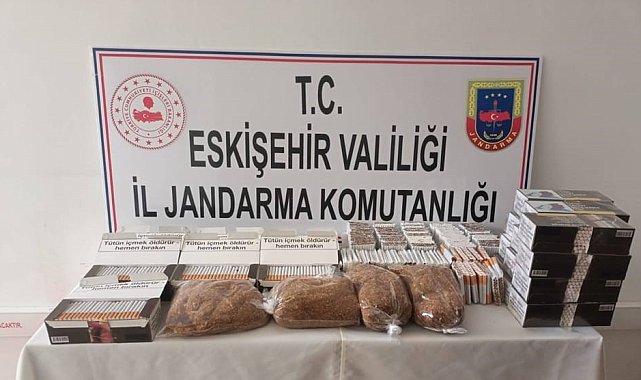 Jandarma 2 kilogram kaçak tütün ile 6 bin 640 makaron ele geçirdi