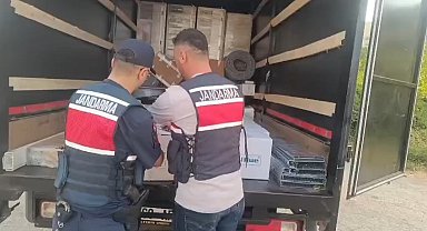 Jandarma adblue bidonlarına gizlenmiş 555 litre etil alkol ele geçirdi