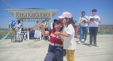 Jandarma ekipleri Çekerek Lavanta Adasında Uçurtma Şenliği düzenledi