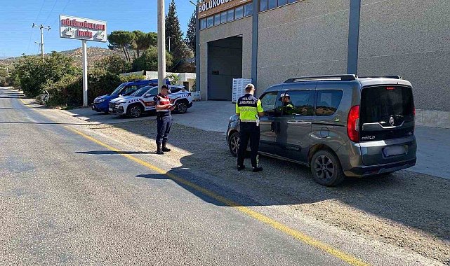 Jandarma Köşk-Ödemiş yolunda denetimleri sıklaştırdı