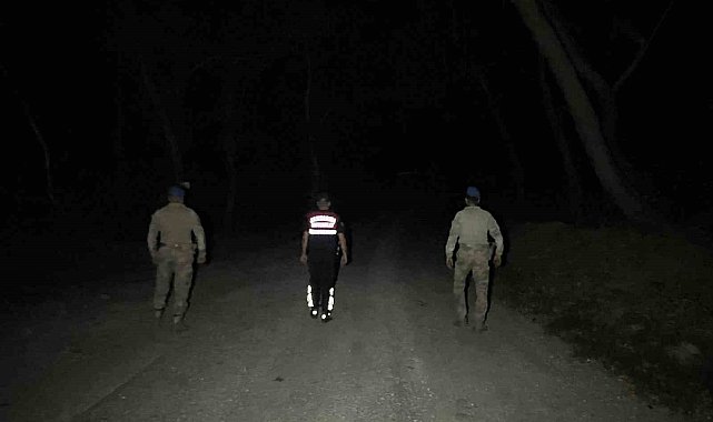 Jandarmadan tarlalarda hırsızlığa karşı nöbet