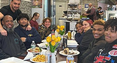 Jersey Kebab, New Jersey Monthly okurları tarafından 'en iyi restoran' seçildi