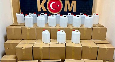 Kaçak içki operasyonunda 1 tonun üzerinde etil alkol ele geçirildi