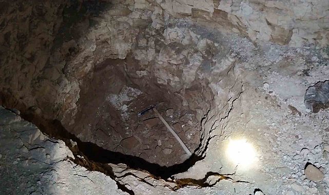 Kaçak kazı yapan şahısları jandarma suçüstü yakaladı