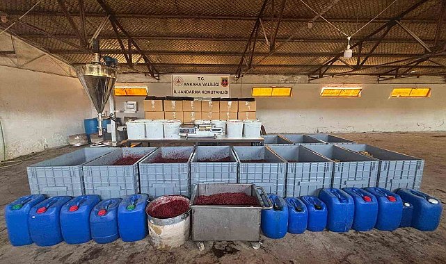 Kaçak nargile tütünü imalatı ve satışı yapan 3 kişi gözaltına alındı