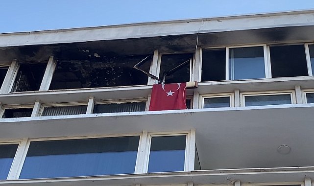 Kadıköy'de apartman dairesi alev alev yandı