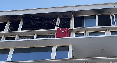 Kadıköy'de apartman dairesi alev alev yandı
