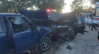 Kafa kafaya çarpıştılar: 1 ölü, 3 ağır yaralı
