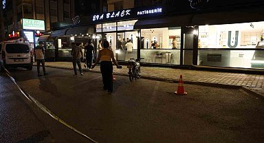 Kafeyi önce motosikletle, şimdi de otomobille gelip kurşunladılar