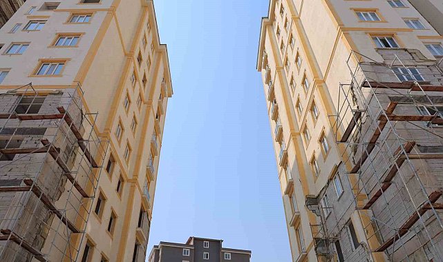 Kahramanmaraş'ta orta hasarlı binalarda güçlendirme çalışmaları