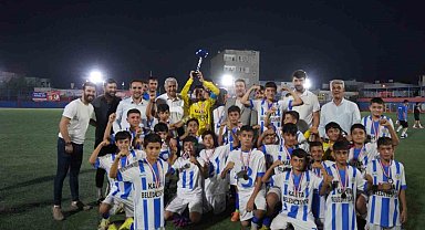 Kahta Belediyespor U-13 Takımı Adıyaman bölge şampiyonu oldu