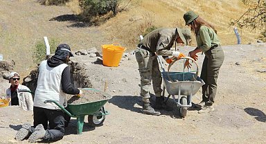 Kalehisar'da Selçuklu tarihinin izlerini öğrenciler gün yüzüne çıkartıyor