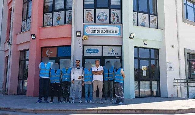Kamu yararına çalışma yükümlüleri okulları boyayıp temizledi