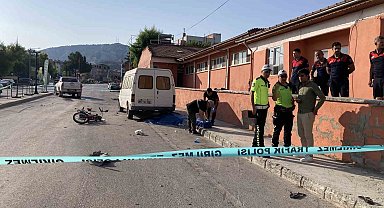 Kamyonet motosiklet ile çarpıştı, 3 aylık evli çiftin mutluluğu kazada son buldu