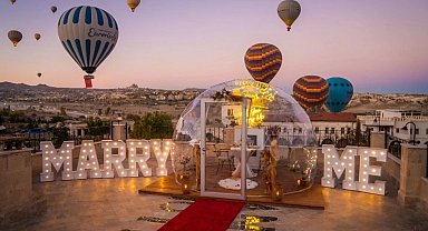 Kapadokya'da romantik teklifler turizme yeni soluk getiriyor
