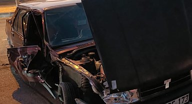 Karabük'te kamyonet ile otomobil çarpıştı: 2 yaralı