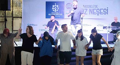 Karadeniz rüzgarı Milli İrade Meydanı'nda esti