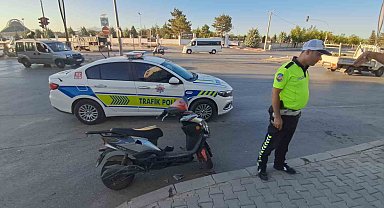 Karaman'da elektrikli bisiklet otomobille çarpıştı: 2 yaralı