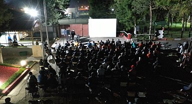 Kars'ta yükümlülere film gösterisi yapıldı