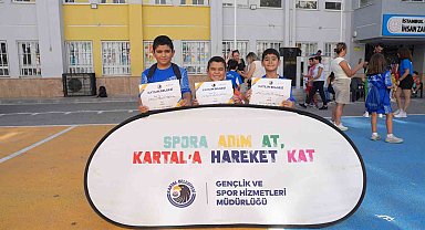 Kartal Belediyesi Yaz Spor Okulu'nda 300 öğrenci sertifikalarını aldı