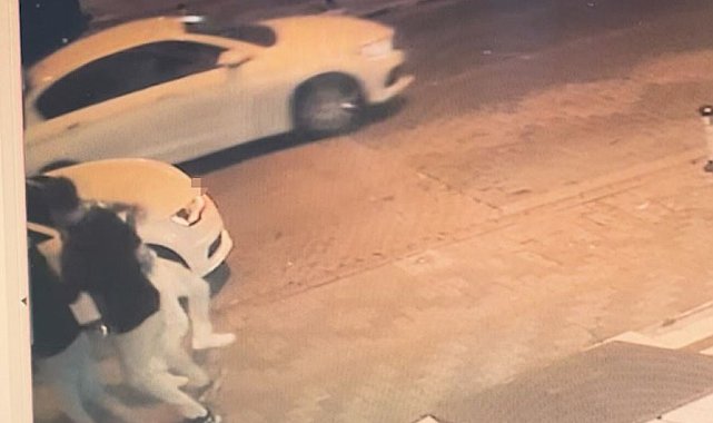 Kartal'da kaldırımda yürüyen adama yumrukla saldırdılar