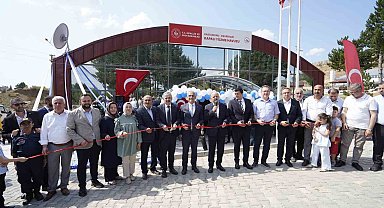 Kastamonu'da, Devrekani Kapalı Yüzme Havuzu hizmete açıldı