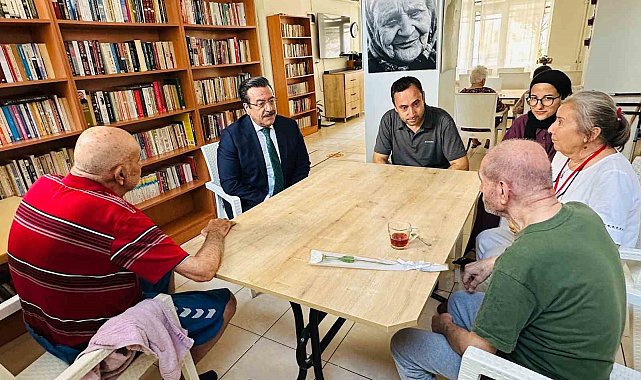 Kaymakam Atilla huzurevi sakinlerini ziyaret etti