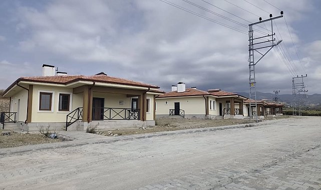 Kaymakam Eroğlu, Aşağı Kepirce köy evlerindeki çalışmaları inceledi