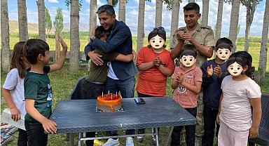 Kaymakam Mahir'den 'Sen Gül Dünya Gülsün' Projesi
