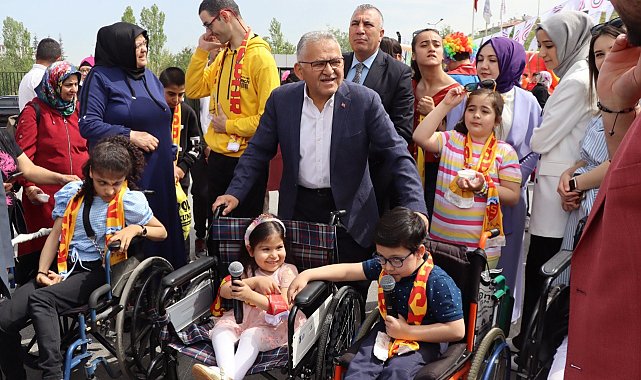 Kayseri Büyükşehir'den güvenli ve engelsiz hizmetler