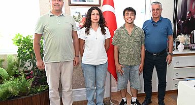 Kemer'de belediye destekli kurs öğrencileri ilçe birincisi oldu