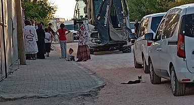 Kepçenin çarptığı 5 yaşındaki çocuk hayatını kaybetti